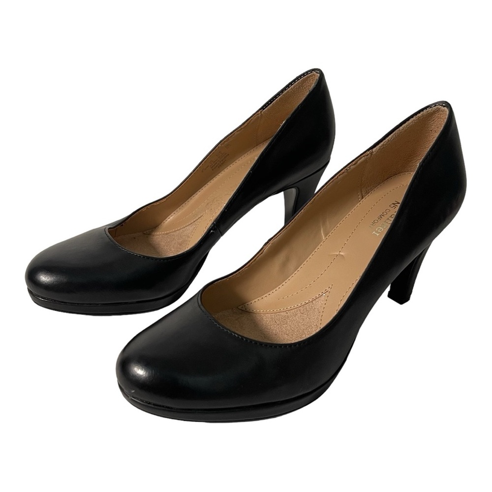 Naturalizer Black Classic Leather Heels
